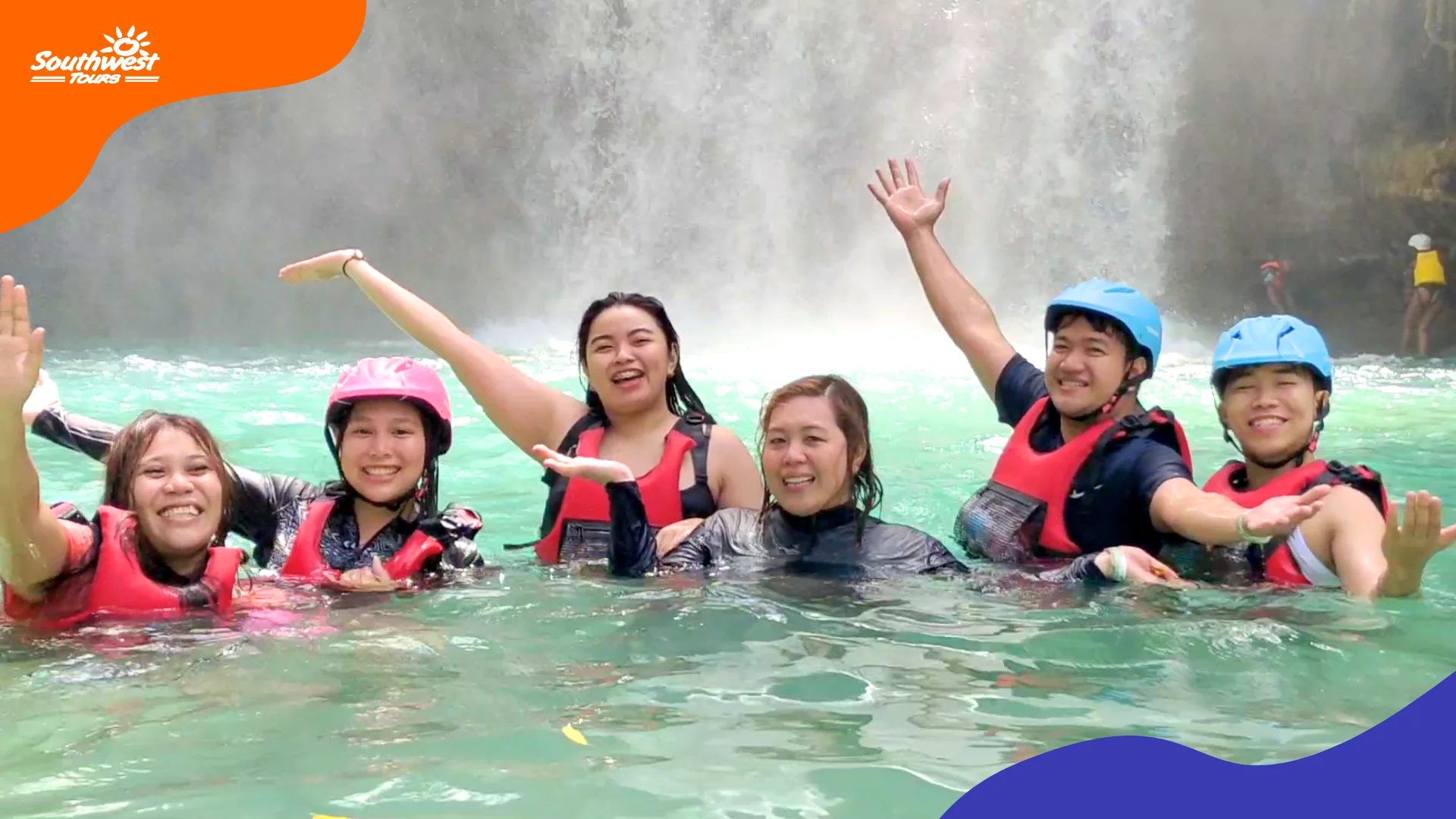 Kawasan Tour Image 2